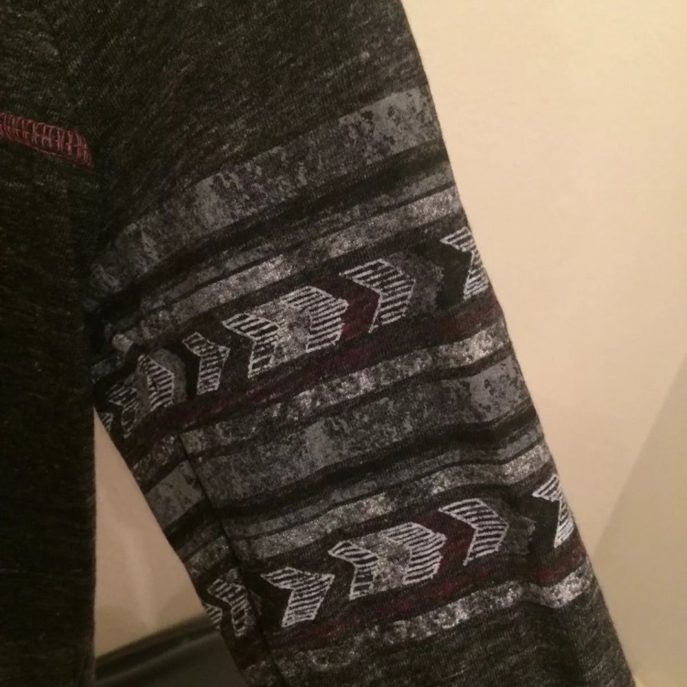 Top​ - Picture 3 of 4